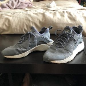 Nike Air Huaraches 8.5